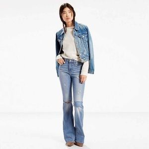 Sold ~ EUC Levi’s High Rise Flare Jeans